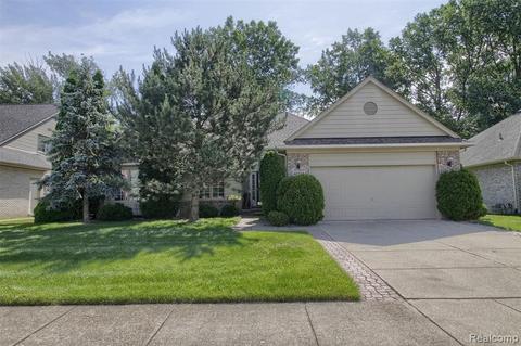 46724 Springwood Dr, Macomb, MI 48044 photo 1