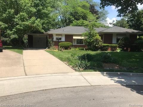 8 Boone Ln, Dearborn, MI 48120 photo 1