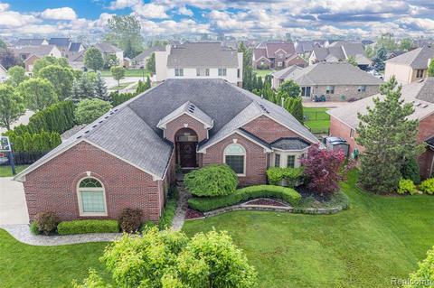 21440 Rome Dr, Macomb, MI 48044 photo 1