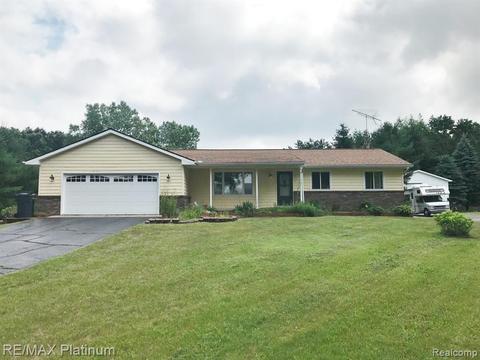 1053 Peavy Rd, Howell, MI 48843 photo 1