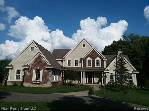 3196 Eager Rd, Howell, MI 48855 photo 1
