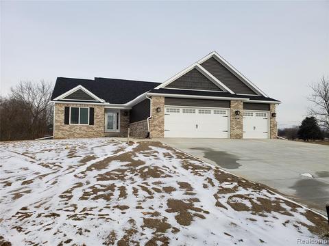 9514 Hickory Holw, Davison, MI 48423 photo 1