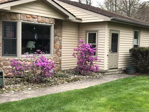 3344 E Pierson Rd, Flint, MI 48506 photo 1