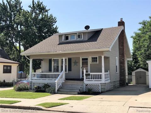 613 Jay St, Saint Clair, MI 48079 photo 1