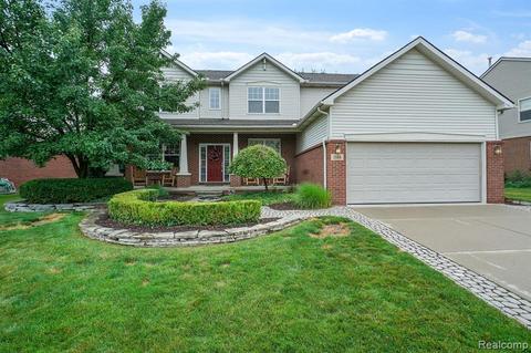 3586 Everett Dr, Rochester Hills, MI 48307 photo 1