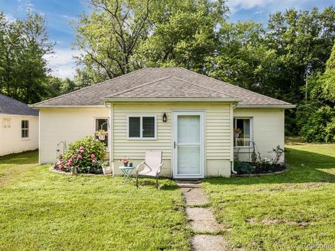 148 Virginia St, Carleton, MI 48117 photo 1