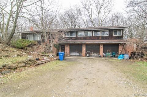 3770 Bauer Rd, Brighton, MI 48116 photo 1