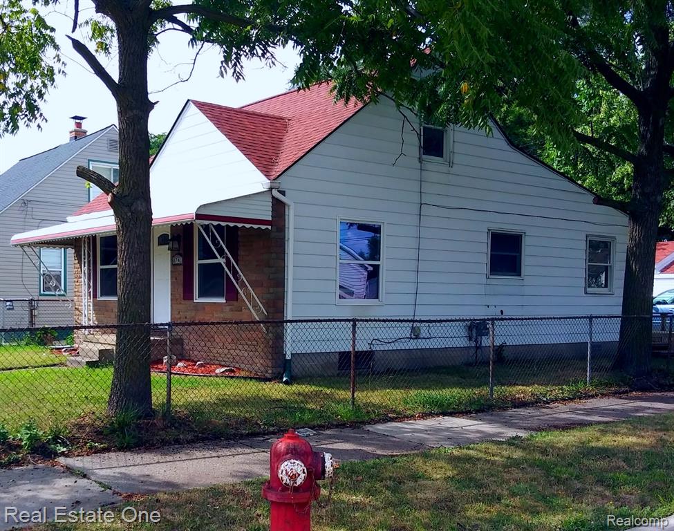 8741 Maxwell Ave, Warren, MI 48089 photo 1