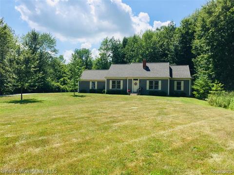 2626 Wadhams Rd, Saint Clair, MI 48079 photo 1