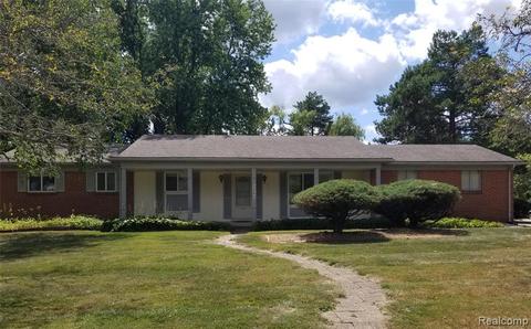 237 Carter Dr, Troy, MI 48098 photo 1
