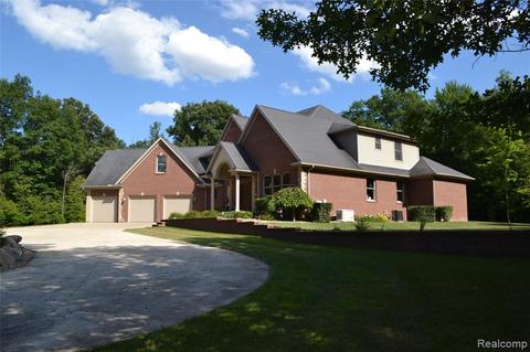10212 E Stanley Rd, Davison, MI 48423 photo 1