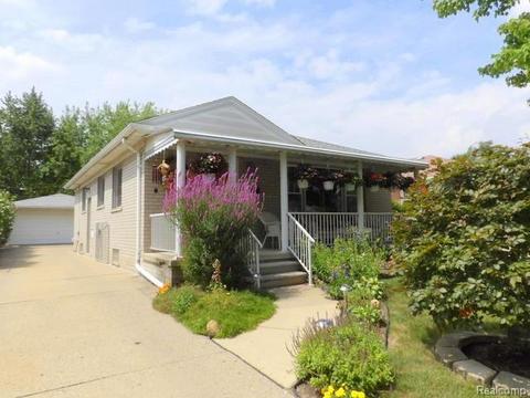8740 Mayfair St, Taylor, MI 48180 photo 1