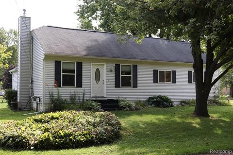 4400 West St, Leonard, MI 48367 photo 1