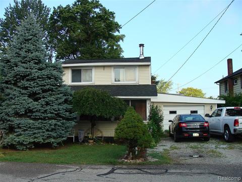 226 Mackie St, Algonac, MI 48001 photo 1