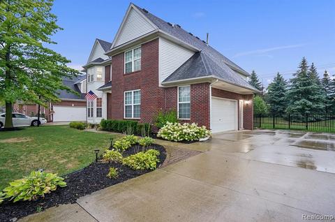 21395 Waverly Dr, Macomb, MI 48044 photo 1