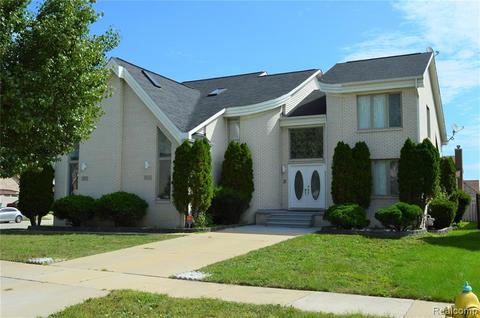 19073 Pine Ledge Dr, Brownstown Twp, MI 48193 photo 1