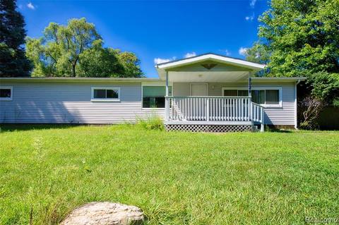 9034 Gabriel St, Romulus, MI 48174 photo 1