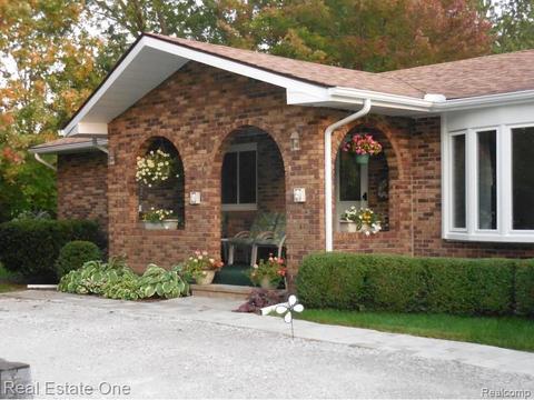 6300 Clyde Rd, Howell, MI 48855 photo 1
