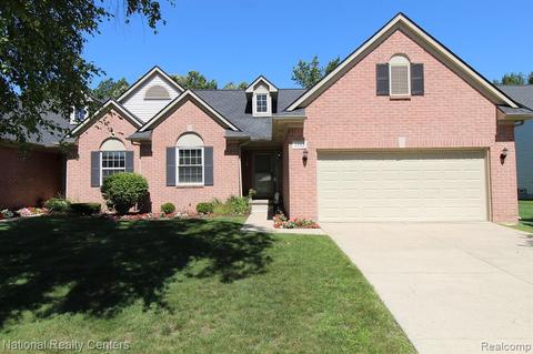 3353 Dewdrop Ln, Howell, MI 48843 photo 1