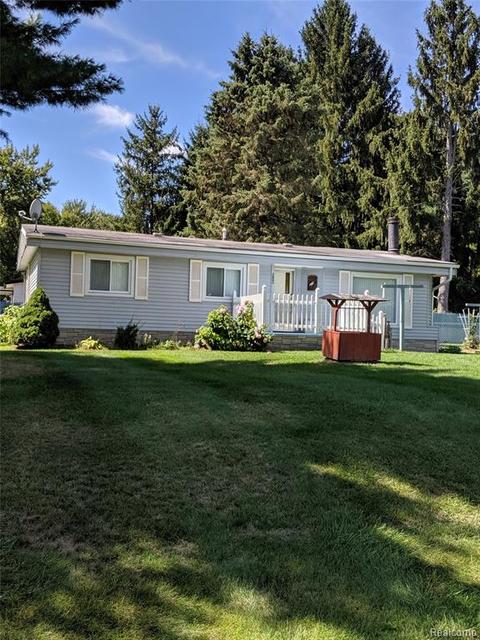 526 Cherokee Bnd, Howell, MI 48843 photo 1