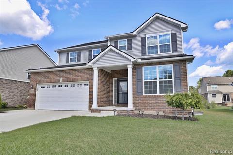 48342 Long Leaf Dr, Macomb Twp, MI 48044 photo 1