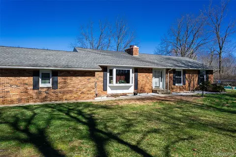 12247 Onondaga Rd, Tompkins, MI 49264