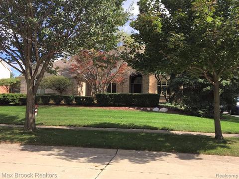 4130 Ledgestone Dr, Troy, MI 48098 photo 1