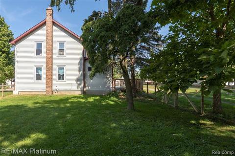 502 Maple St, Byron, MI 48418 photo 1
