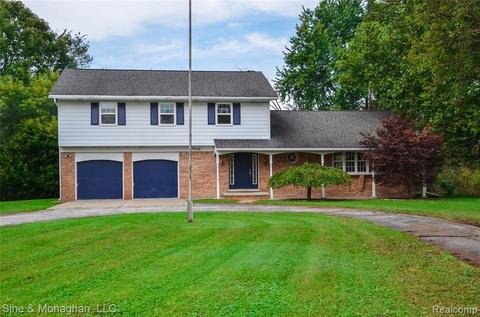 1752 Wadhams Rd, Saint Clair, MI 48079 photo 1