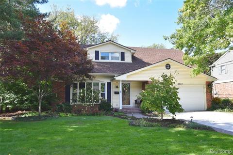 2525 Warwick Dr, Troy, MI 48084 photo 1