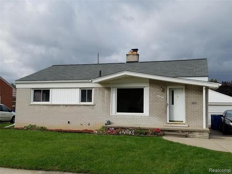 31437 Lyons Cir E, Warren, MI 48092 photo 1