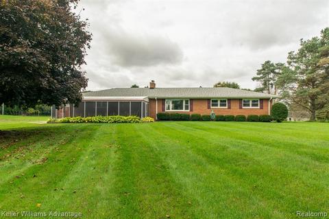 9460 Warner Rd, Saline, MI 48176 photo 1