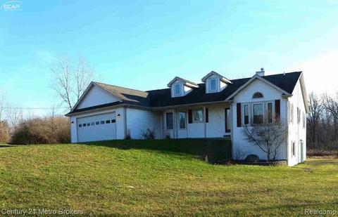7337 W Mount Morris Rd, Flushing, MI 48433 photo 1