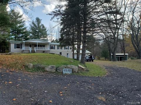 5250 Weller Rd, Gregory, MI 48137 photo 1