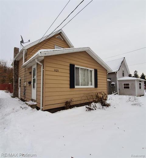 1121 Howard St, Jackson, MI 49202 photo 1