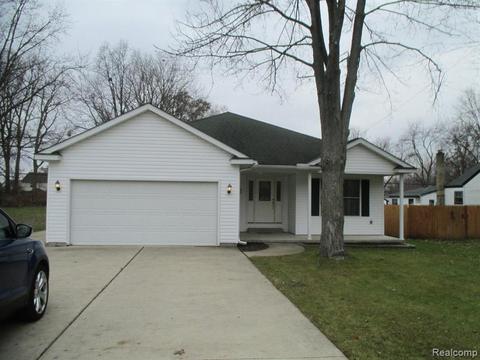 11178 Cape Cod St, Taylor, MI 48180 photo 1