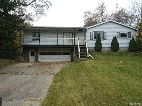 2812 Carr St, Flint, MI 48506 photo 1