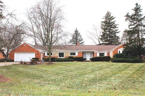 2822 Circle Dr, Flint, MI 48507 photo 1
