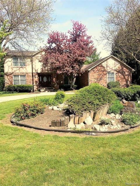 1344 Springborrow Dr, Flint, MI 48532 photo 1