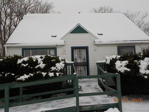 1302 E Kurtz Ave, Flint, MI 48505 photo 1