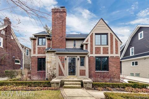 681 Washington Rd, Grosse Pointe, MI 48230 photo 1