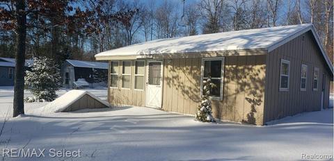 4160 Dan Dr, Harrison, MI 48625 photo 1