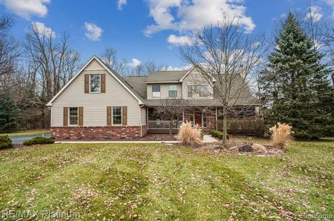 3623 Black Eagle Dr, Howell, MI 48843 photo 1
