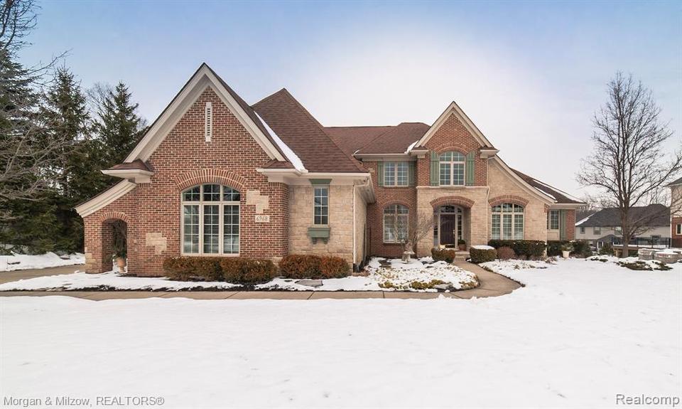 6968 Oakhurst Ridge Rd, Clarkston, MI 48348 1 photo Movoto