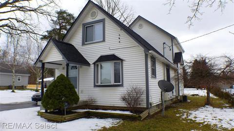 2125 W Maple Ave, Flint, MI 48507 photo 1