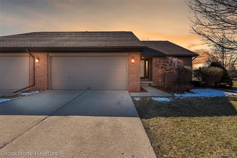 45741 Meadows Cir W, Macomb, MI 48044 photo 1