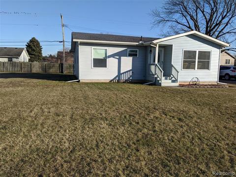 1442 Sunset St, Monroe, MI 48162 photo 1