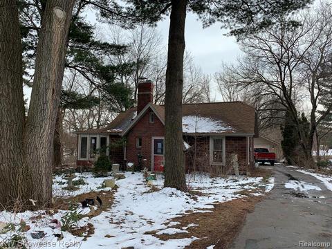 574 E Lovell Dr, Troy, MI 48085 photo 1