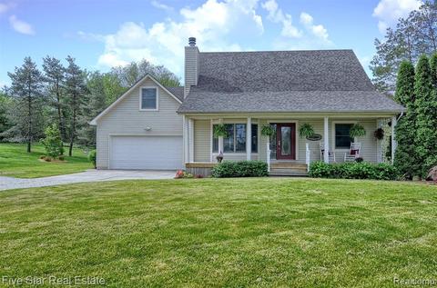 10066 E Maple Ave, Davison, MI 48423 photo 1