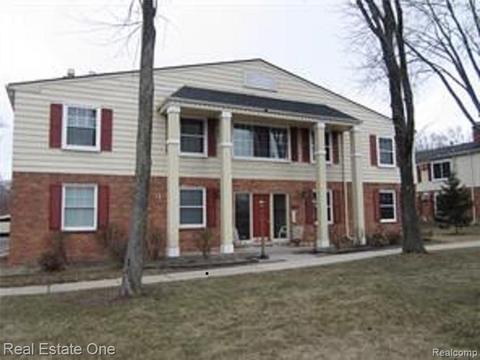 695 W Maple Rd, Clawson, MI 48017 photo 1